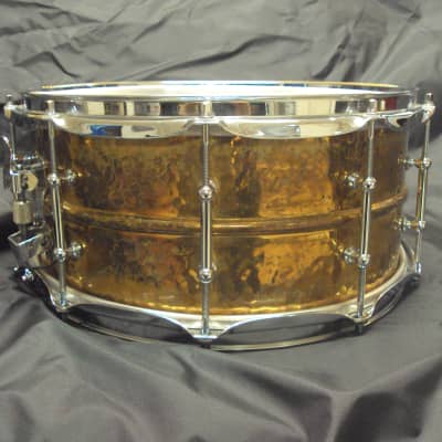 Ludwig LB552KTWM Hammered Bronze 6.5x14" Snare Drum with Tube Lugs and P-86 Millennium Strainer