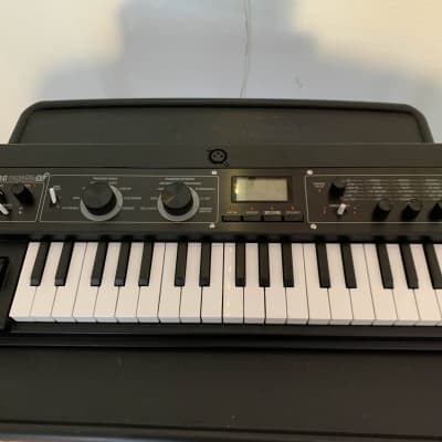 Korg microKORG XL+ 37-Key Synthesizer/Vocoder 2012 - 2019 - Black