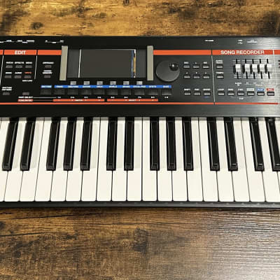 Roland Juno G 61-Key 128-Voice Expandable Synthesizer 2006 - 2007 - Black