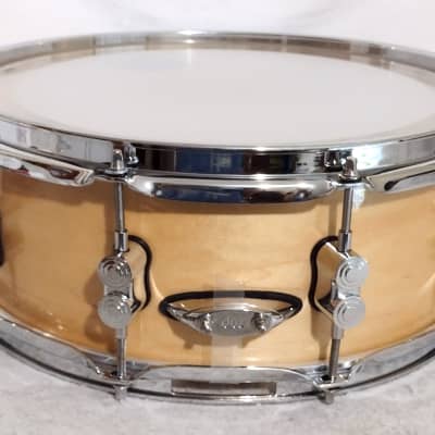 DW  PERFORMANCE Snare Drum 14" 10 lugs natural maple lacquer image 7