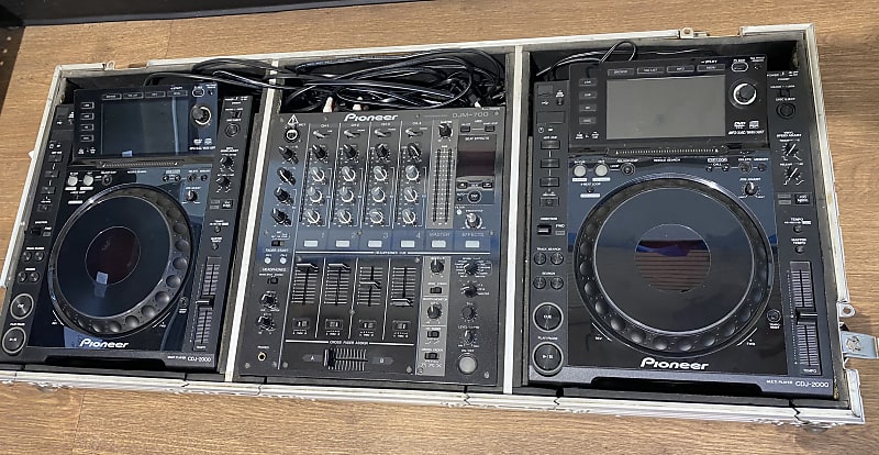 Pioneer CDJ-2000/DJM700 セット Pioneer CDJ-2000/DJM700 セット