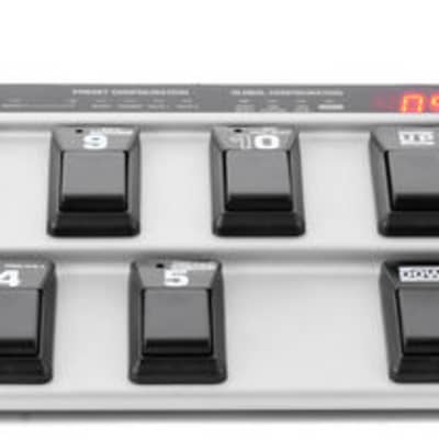 Behringer FCB1010 MIDI Foot Controller Pedal image 2