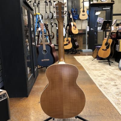 Guild Westerly Collection Jumbo Junior Acoustic-Electric Guitar Flamed Maple image 6