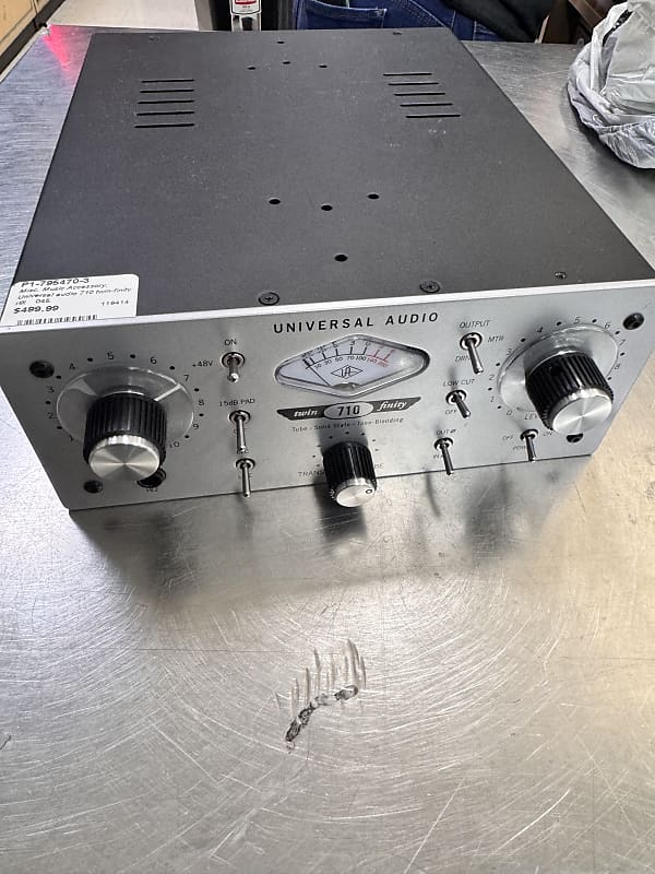 Universal Audio 710 Twin-Finity Microphone Preamp 2009 Universal Audio 710 Twin-Finity Microphone Preamp 2009