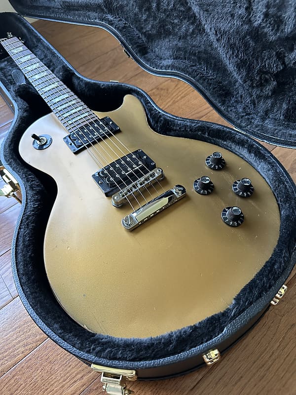 Gibson Les Paul 70s Tribute ゴールド ハードケース付 Gibson Les Paul 70s Tribute ゴールド ハードケース付 Gibson