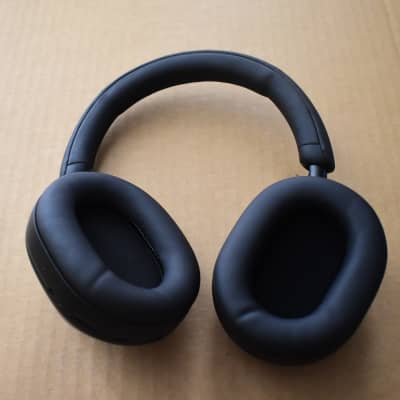 Sony WH-1000XM5 Wireless Noise-Canceling Over-the-Ear Headphones - Black image 4