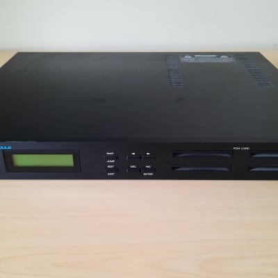 Roland U-110 PCM Sound Module 1988 - 1990 - Black