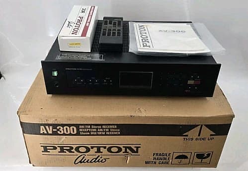 Proton AV-300 Stereo Receiver w/Remote Bundle *Dim Display* - AS-IS - RV-0251  			