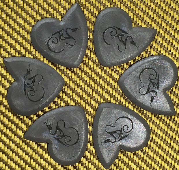 Dragon heart guitar picks on sale