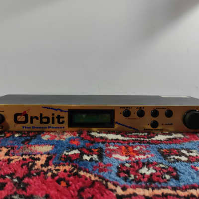 E-MU Systems Orbit 9090 V2 'The Dance Planet' Rackmount 32-Voice Synthesizer 1996 - Yellow (boxed / Warranty)