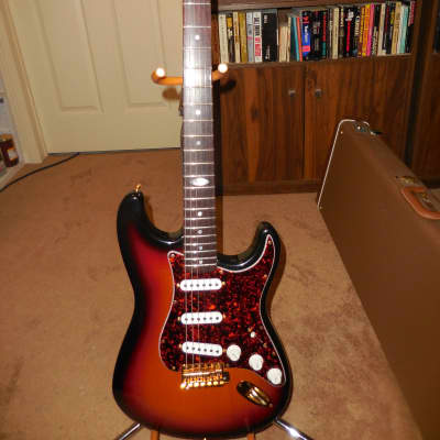 Fender '97 Collector's Edition Stratocaster 1997 - 3-Color Sunburst for sale