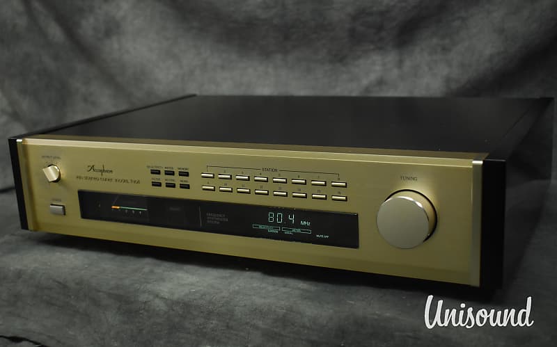 Accuphase T-108 FM Stereo Tuner in Excellent Condition image 1