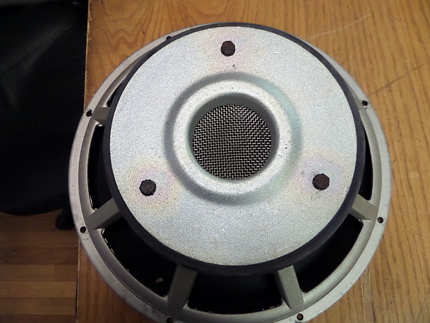 Peavey Black Widows 15インチ 1ペア動作品 AudioSavings.com - Peavey Black Widow Subwoofer - Overview