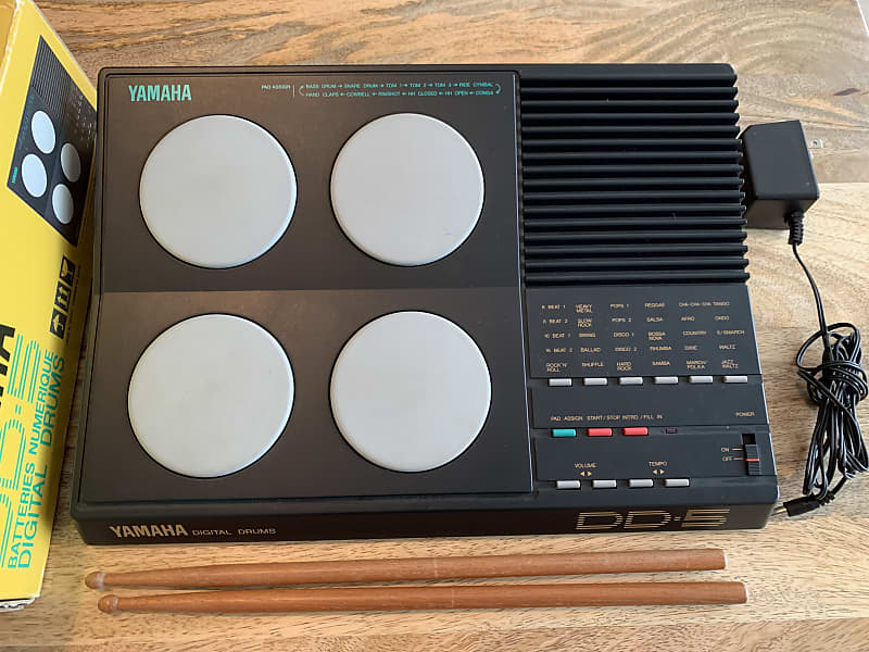 Yamaha DD5 1980s Black Reverb