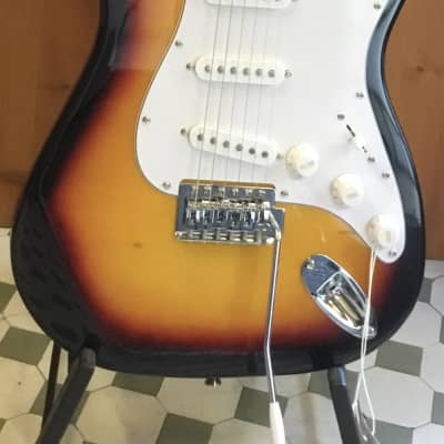 Maxine Stv109s Stratocaster sunburst for sale