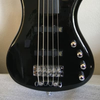 Warwick Corvette Basic 5 String Fretless 32