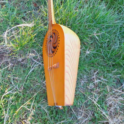 Georgian folk music instrument Panduri | String instrument Panduri | ფანდური | Fanduri image 11