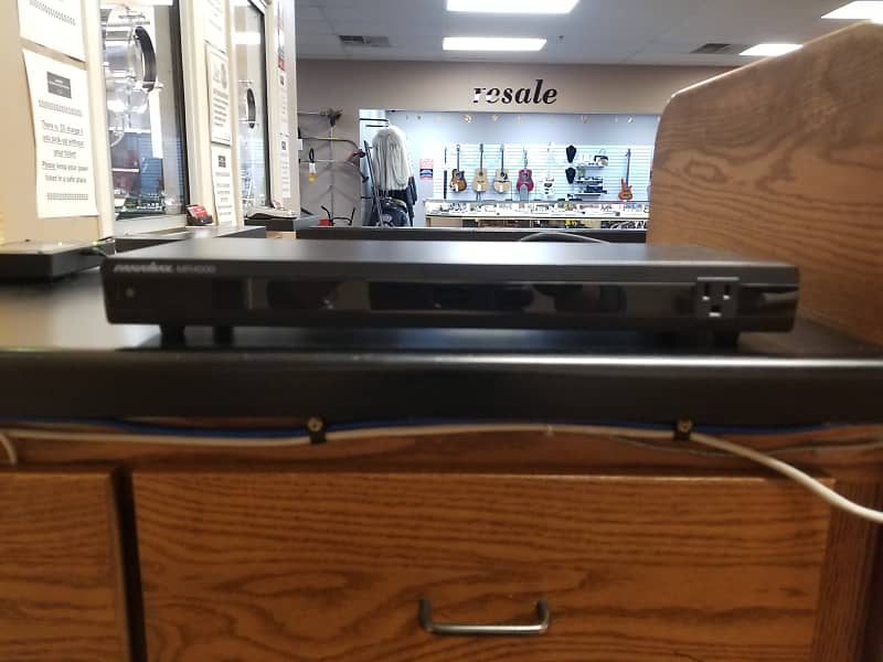 Panamax MR4000 Black Reverb