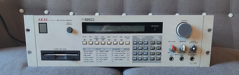 Akai S900 MIDI Digital Sampler 1986 image 1