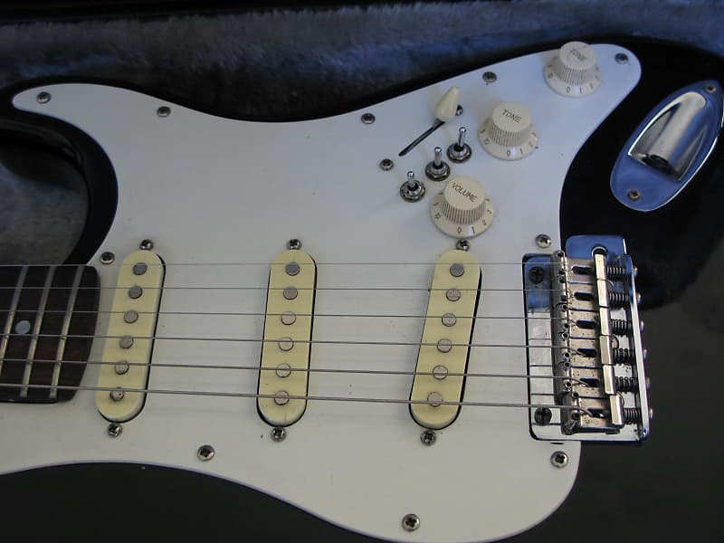 Hurricane by Morris Stratocaster from the '80s Gloss Black - JAPAN