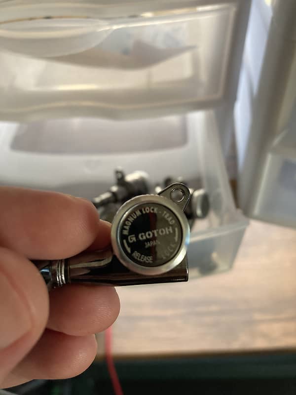 Gotoh Magnum Locking Cosmo Black 6 inline right Reverb