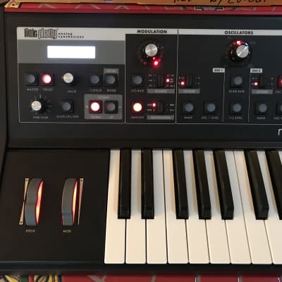 Immagine Moog Little Phatty Stage II - Limited Edition Red Back with CV Outs - Rare and MINT - 5