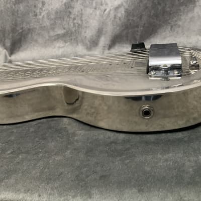 Rickenbacker Silver Hawaiian Lap Steel 1937 to 1943 - Chrome image 5