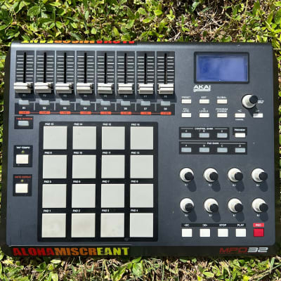 Akai MPD32 | Reverb