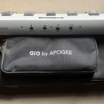 Apogee GiO USB Audio Interface w custom carrying bag image 3