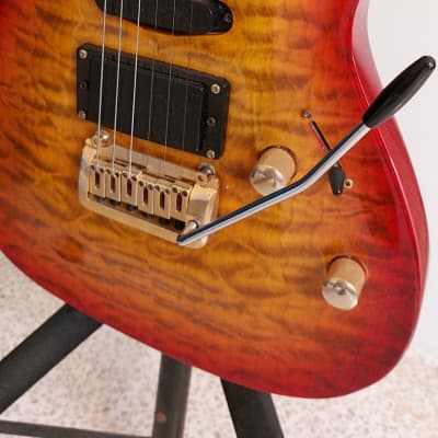 RARE Suzuki Electric Guitar 'Since 1953' HSS Bolt-On 24-Fret Red/Orange/Gold image 3
