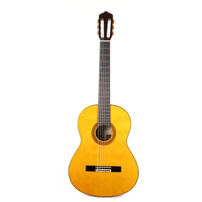 Yamaha GC32S European Spruce and Rosewood Classical Guitar Natural image 2