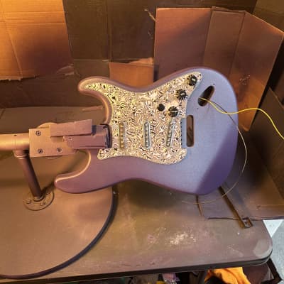 Fender Stratocaster ‘72 Vintage Reissue 1989 - Custom purple finish with metallic flake and a high-gloss clear coat image 7