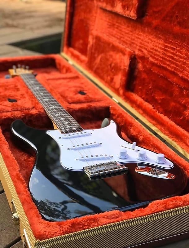 John Mayer spotted playing potential PRS Silver Sky prototype