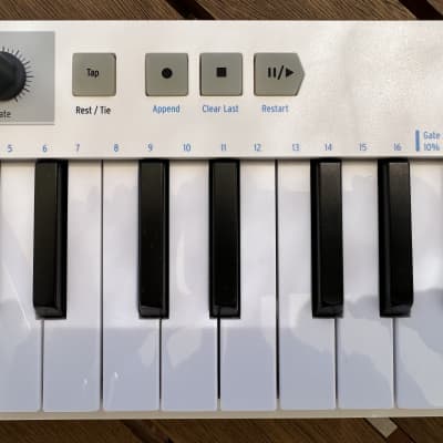 Arturia KeyStep 32-Key MIDI Controller 2017 - Present - White image 5