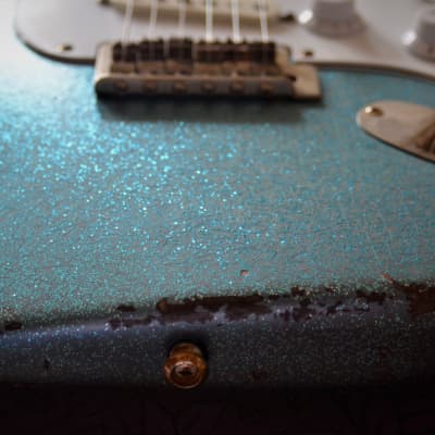 Fender Stratocaster Custom Blue  Sparkle Custom Nitro Relic image 6