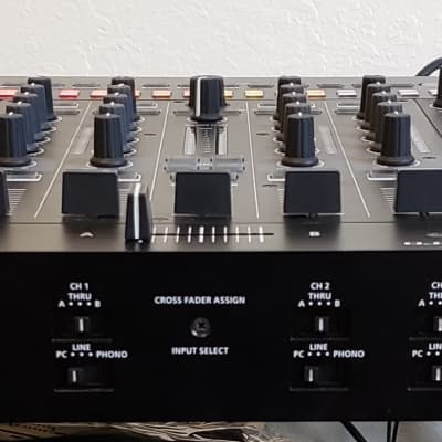 Roland DJ-808 DJ Controller image 4