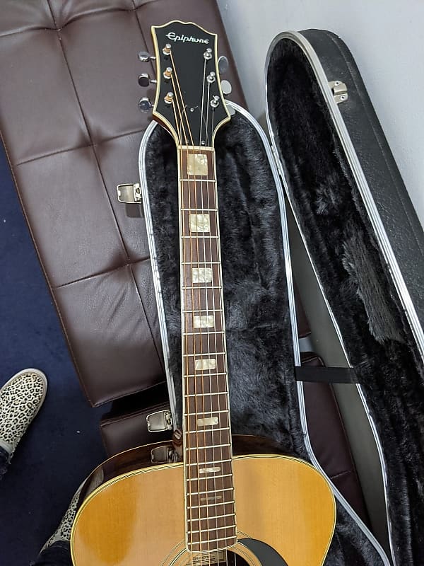 Epiphone Troubadour FT-335 Grand Concert Acoustic Guitar