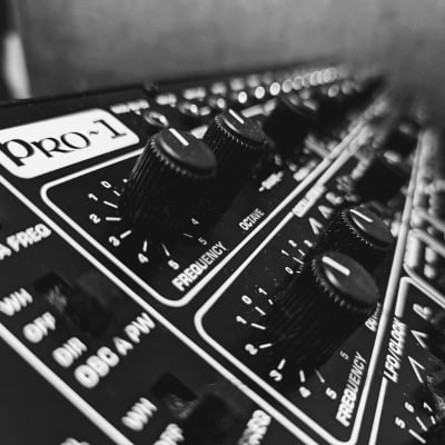 Behringer PRO-1 2022 - Excellent
