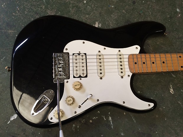 ギター Fender Squier Stratocaster madein KOREA 1992 Squier By Fender Stratocaster Made In Korea Electric