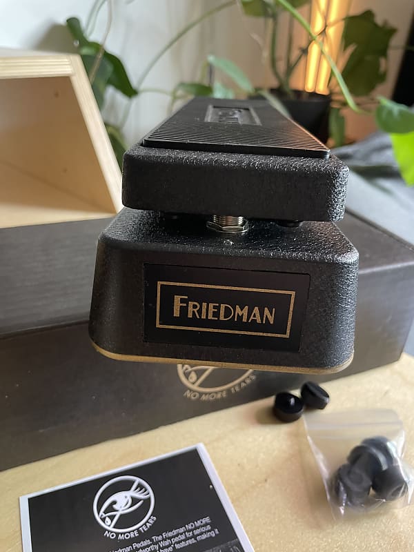 Friedman Gold-72 No More Tears Wah Black | Reverb Canada