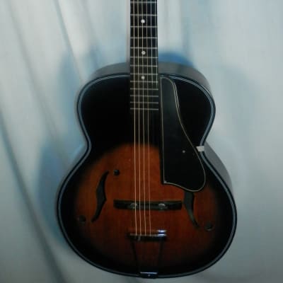 Decca Hollow Body Archtop Acoustic Guitar Made in Japan Sunburst vintage image 3