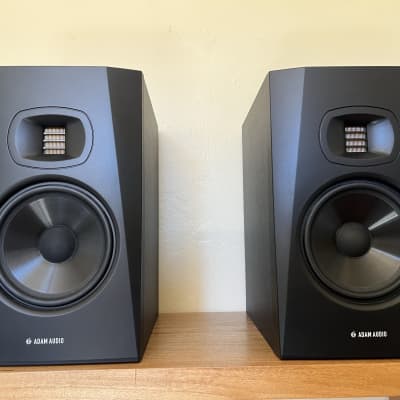 ADAM Audio T7V 7