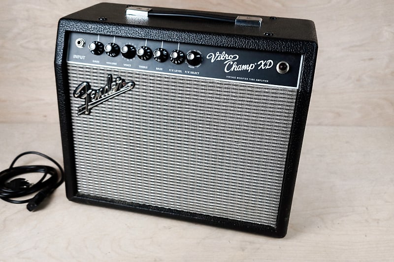 Fender Vibro Champ XD 5-Watt 1x8