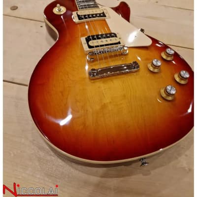 Gibson Les Paul Classic Heritage Cherry Sunburst 2023 image 10