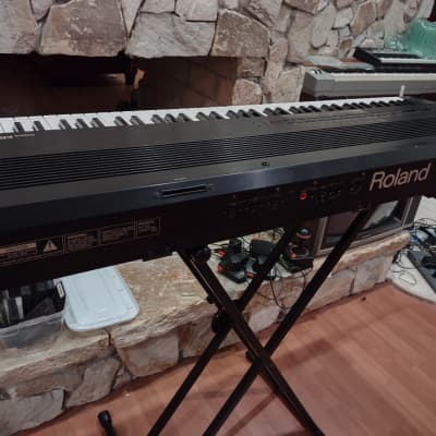 Roland KR-55 76-key Digital Piano Synthesizer - Made In Japan image 3