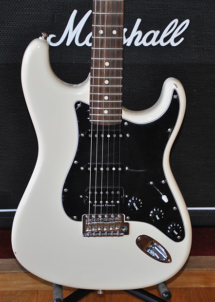 Fender stratocaster store seymour duncan