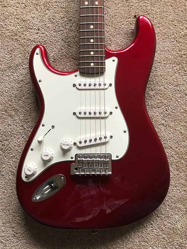 だ*り様 Fender Standard Stratocaster left h Fender Standard Stratocaster Plus Top Left Handed Electric