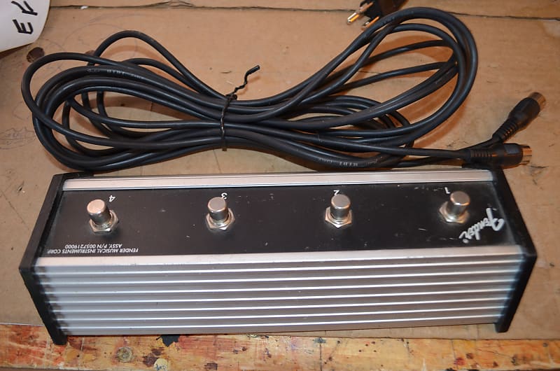 Fender 4Button Cyber Amp Footswitch, Includes 20Foot Cable Reverb