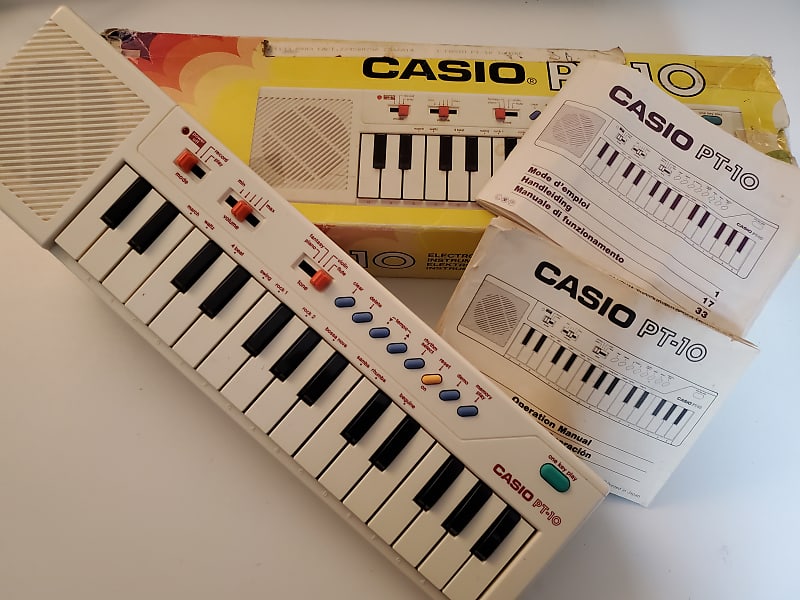 Casio PT-10☆ミニシンセサイザー☆ホワイト&レッド2点セット☆ Casio PT-10 29-Key Mini Synthesizer | Reverb Australia