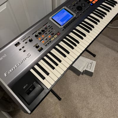 Roland Fantom-S 61-Key w/manuals